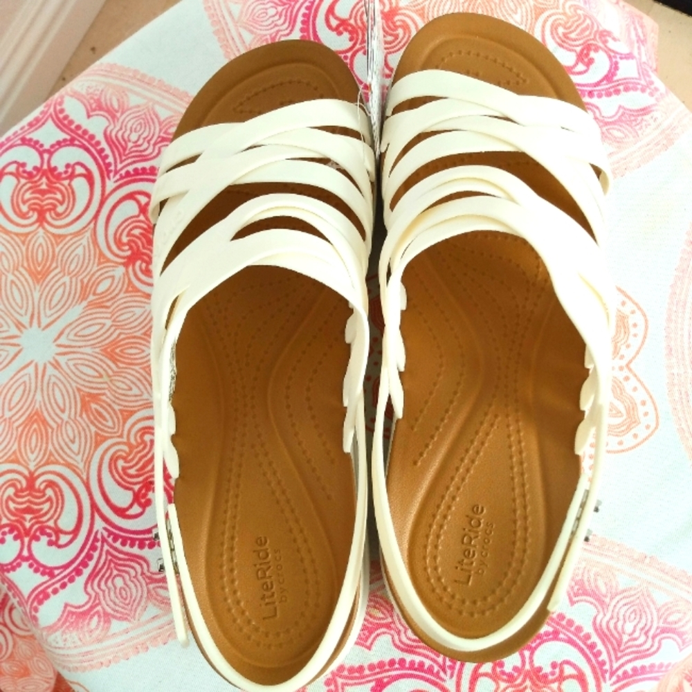 Crocs Women's Brooklyn Wedge size 10W (US)